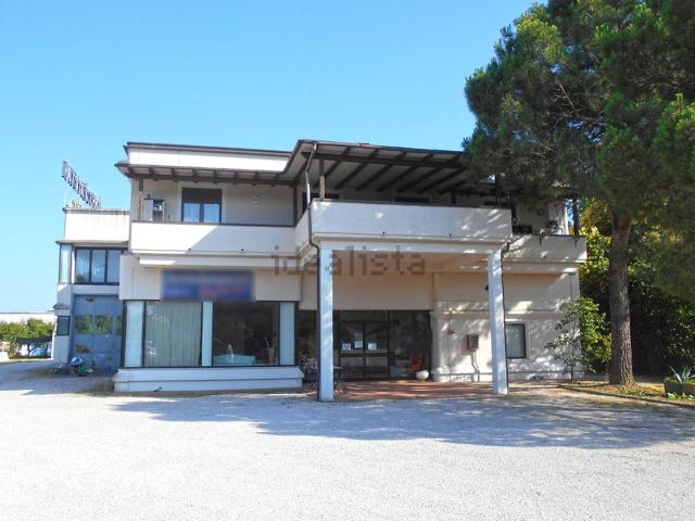 Locale Commerciale in vendita a Pieve Di Sinalunga, Toscana