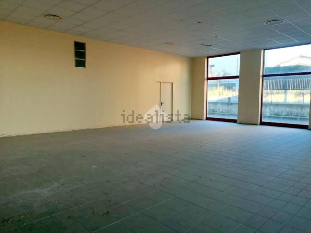 Locale Commerciale in vendita a Comunità montana della valle Trompia, Concesio
