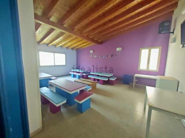 Locale Commerciale in vendita a San Giovanni La Punta, Sicilia