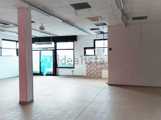 Locale Commerciale in vendita a Indicatore, Arezzo