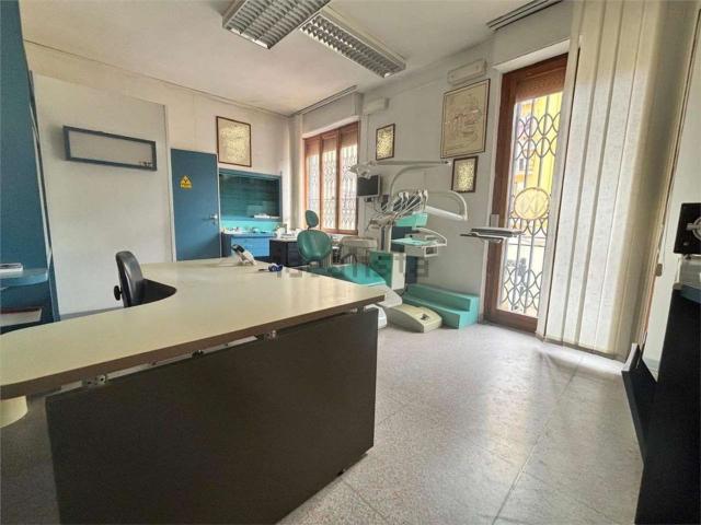 Locale Commerciale in vendita a Quartiere 5, Firenze
