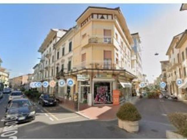 Locale Commerciale in vendita a Gallo, Montecatini Terme