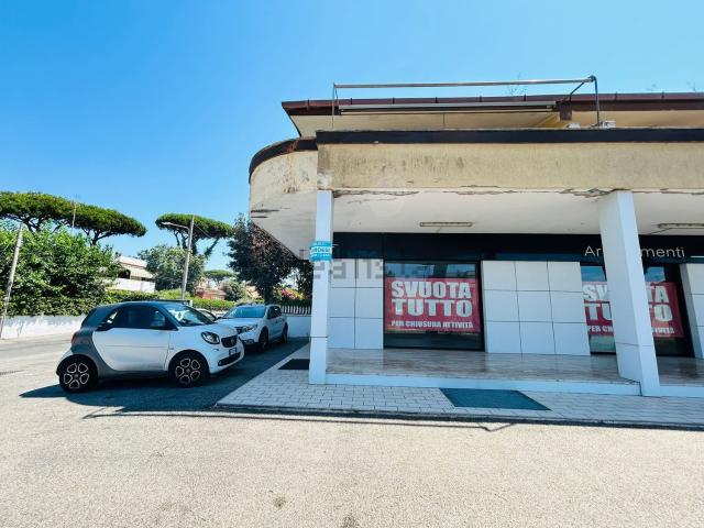 Locale Commerciale in vendita a Lido di Enea, Roma Capitale