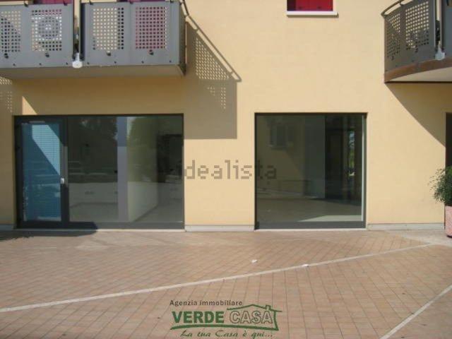 Locale Commerciale in vendita a Fonte, Altivole