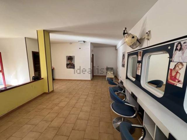 Locale Commerciale in vendita a Agropoli Sud, Agropoli