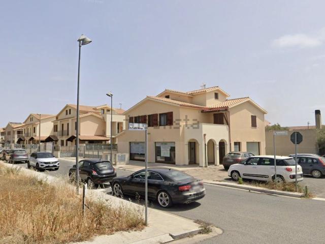 Locale Commerciale in vendita a Pula, Sardigna/Sardegna