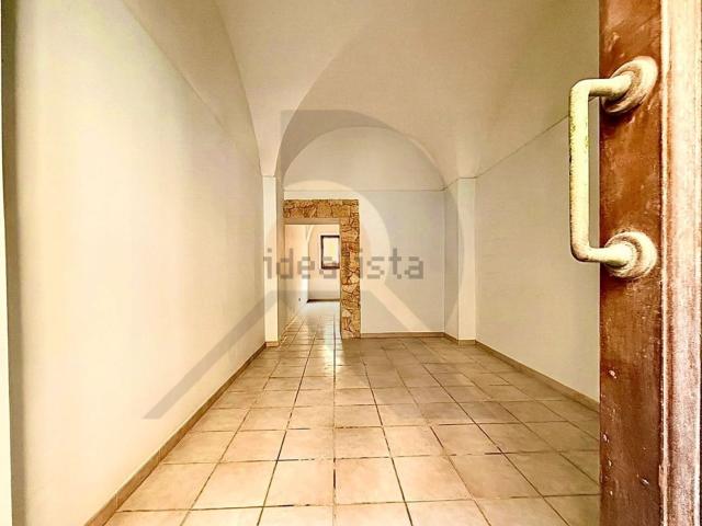 Locale Commerciale in vendita a Augusta, Sicilia