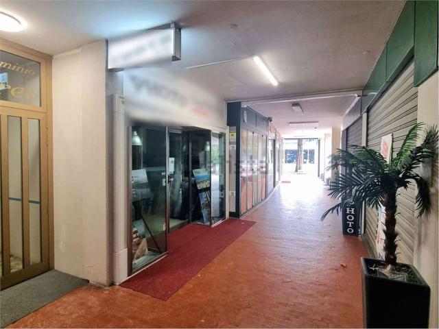 Locale Commerciale in vendita a Lignano Pineta, Friuli-Venezia Giulia