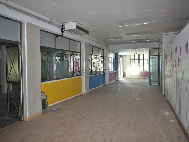 Locale Commerciale in vendita a Gravina Di Catania, Sicilia