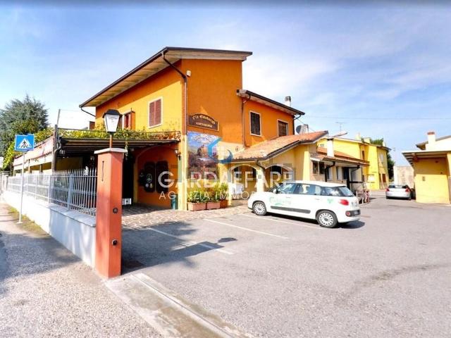 Locale Commerciale in vendita a Torre, Goito