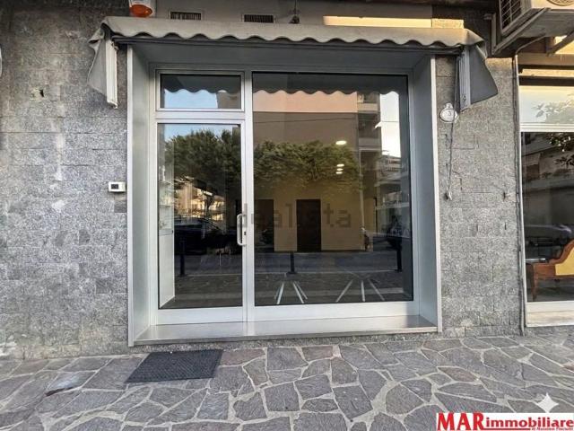 Locale Commerciale in vendita a Montesilvano, Abruzzo