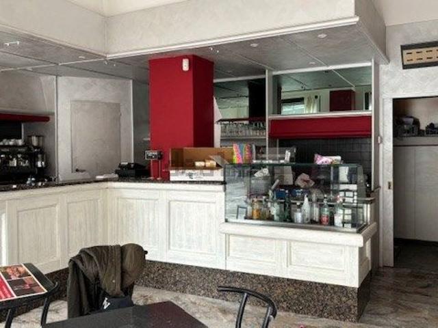 Locale Commerciale in vendita a Quintino Basso, Bergamo