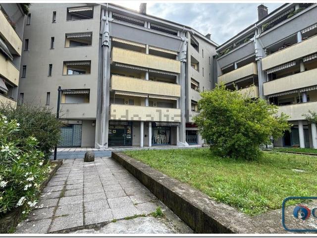 Locale Commerciale in vendita a Castelletto, Abbiategrasso
