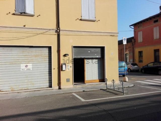 Locale Commerciale in vendita a Unione Terre d'Acqua, San Giovanni In Persiceto