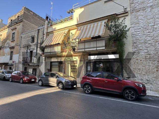 Locale Commerciale in vendita a Valenzano San Lorenzo, Valenzano