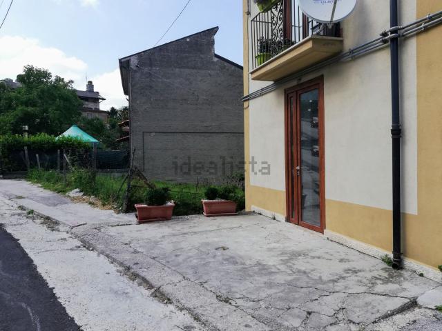 Locale Commerciale in vendita a Vetriera, Monteforte Irpino
