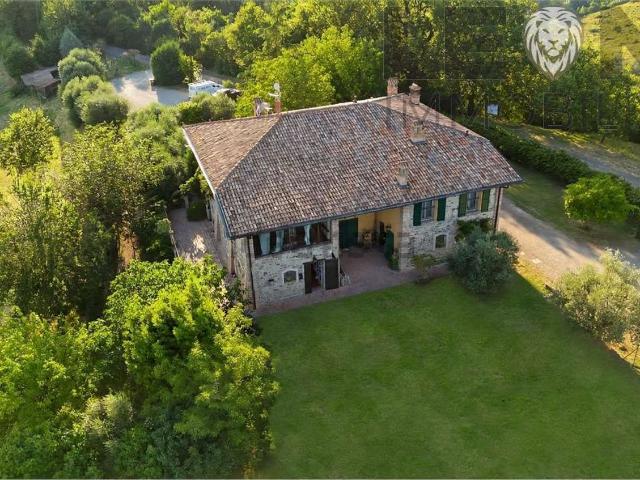 Locale Commerciale in vendita a Unione dei comuni Valli del Reno, Lavino e Samoggia, Ziribega