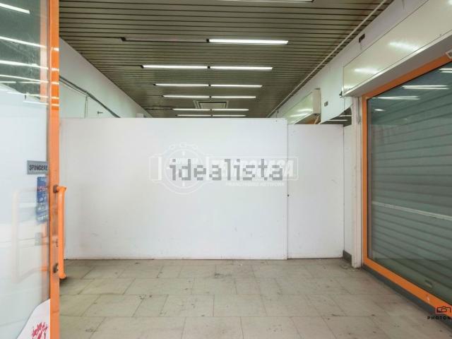 Locale Commerciale in vendita a Misano Adriatico, Reggio Emilia