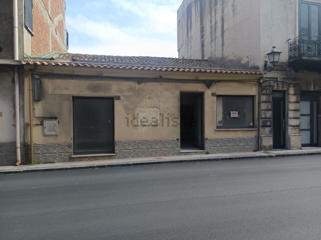 Locale Commerciale in vendita a Spadafora, Sicilia