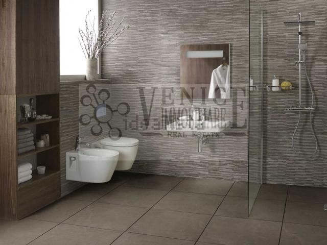 Locale Commerciale in vendita a Venezia