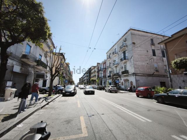 Locale Commerciale in vendita a Municipalità 7, Miano