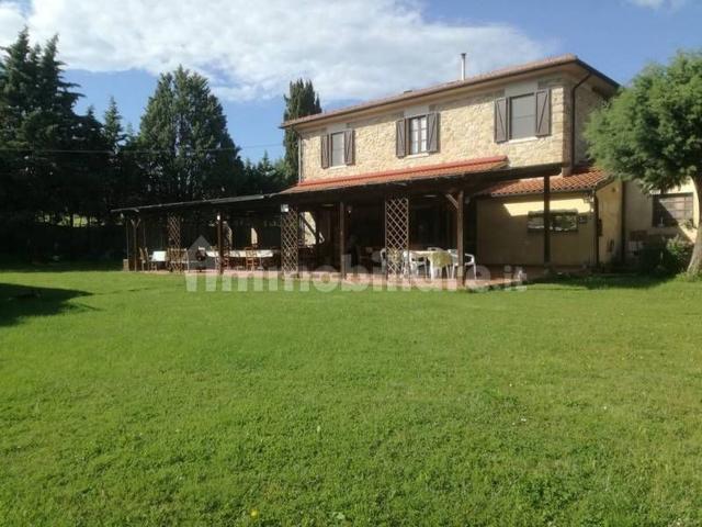 Locale Commerciale in vendita a Monteverdi Marittimo, Toscana