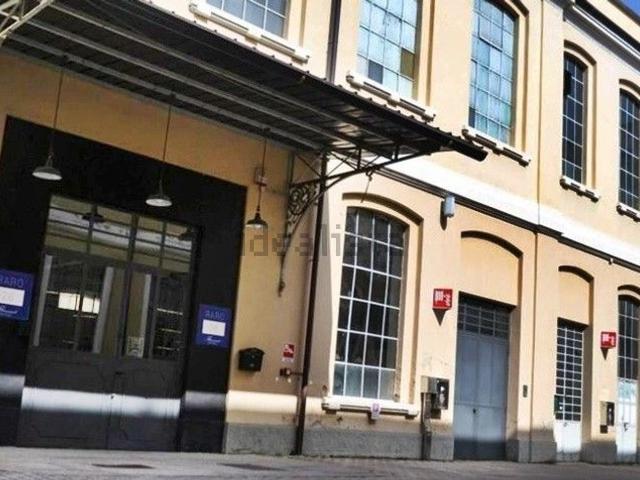 Locale Commerciale in vendita a Gallarate, Lombardia