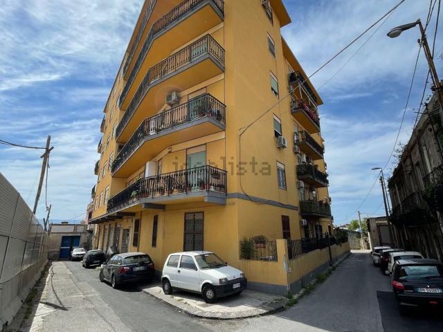 Locale Commerciale in vendita a III Circoscrizione, Messina