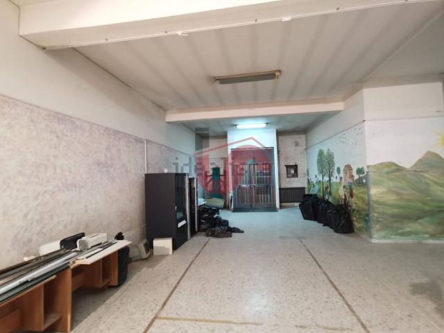 Locale Commerciale in vendita a Città 2000, Benevento