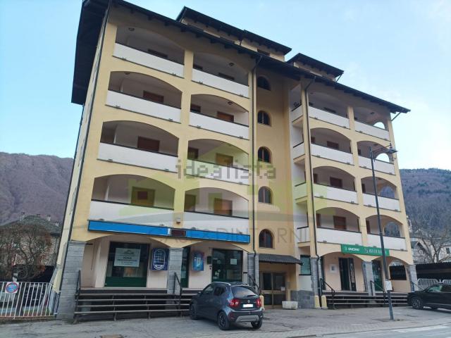 Locale Commerciale in vendita a Piemonte, Vercelli