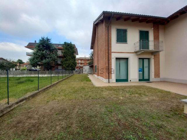 Locale Commerciale in vendita a Piemonte, Asti