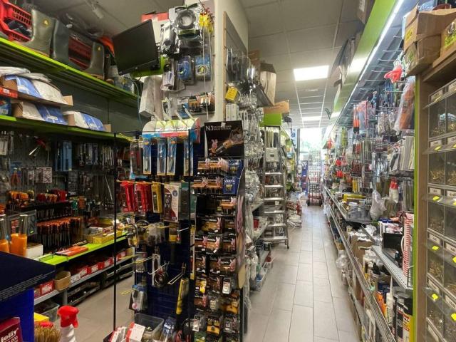 Locale Commerciale in vendita a Marche, Ascoli Piceno