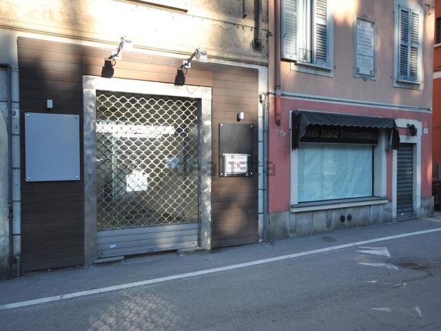 Locale Commerciale in vendita a Biumo Superiore, Varese