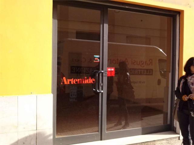 Locale Commerciale in vendita a Parco, Milazzo