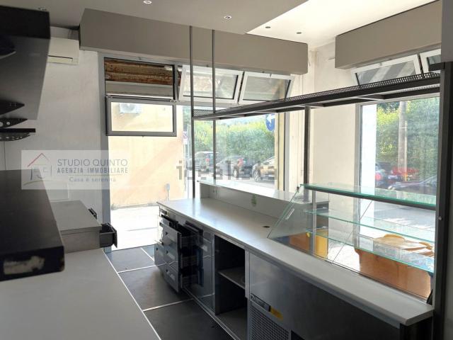 Locale Commerciale in vendita a San Zeno, Treviso