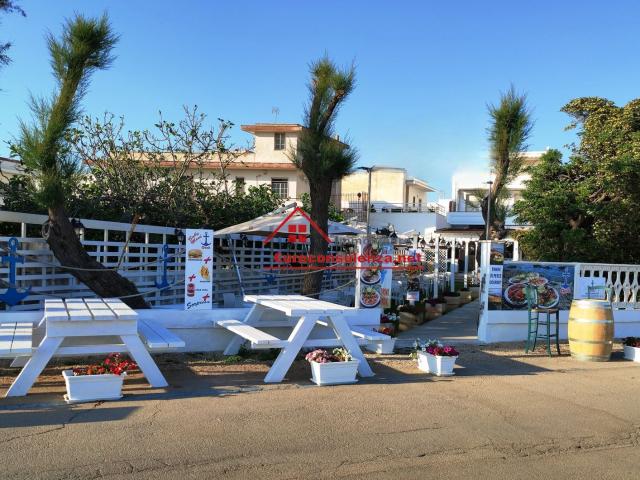 Locale Commerciale in vendita a Puglia, Lecce