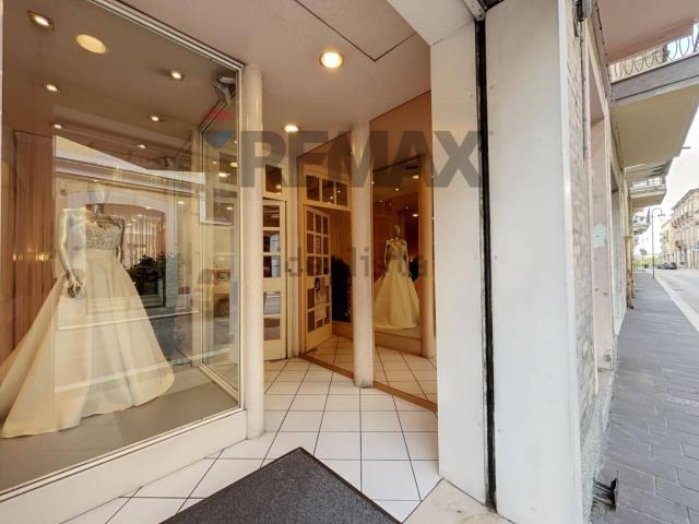Locale Commerciale in vendita a Quartiere Trento e Trieste, Lanciano