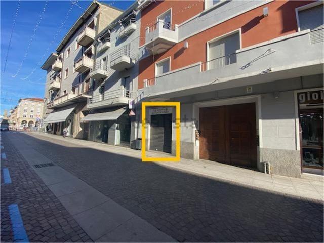 Locale Commerciale in vendita a Piemonte, Novara