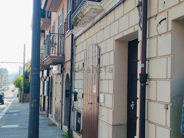 Locale Commerciale in vendita a Avellino
