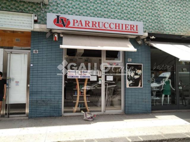 Locale Commerciale in vendita a Popilia, Calabria