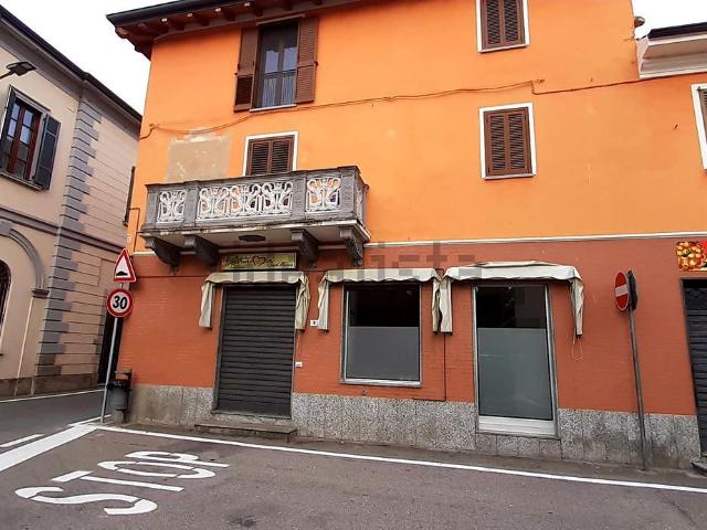Locale Commerciale in vendita a Piemonte, Novara