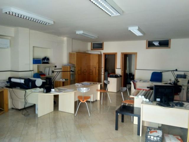 Locale Commerciale in vendita a Verderuolo, Potenza