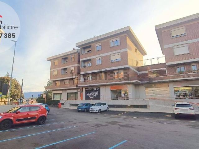 Locale Commerciale in vendita a San Francesco, Tornimparte
