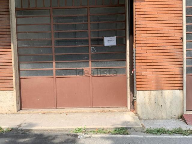 Locale Commerciale in vendita a Piemonte, Alessandria