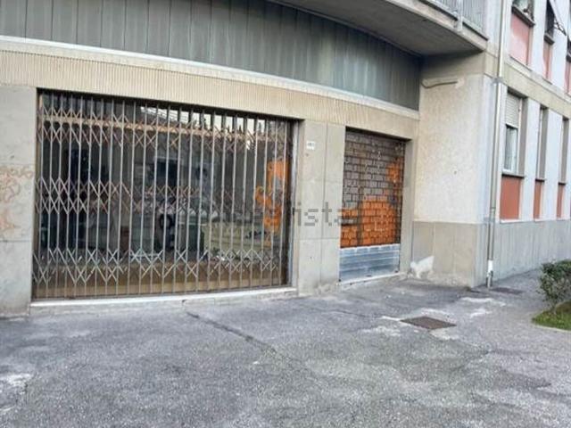 Locale Commerciale in vendita a Bragarina, La Spezia