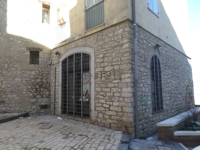 Locale Commerciale in vendita a Santa Maria, Potenza