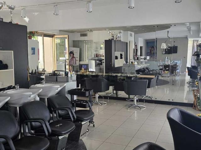 Locale Commerciale in vendita a San Paolo, Vasto