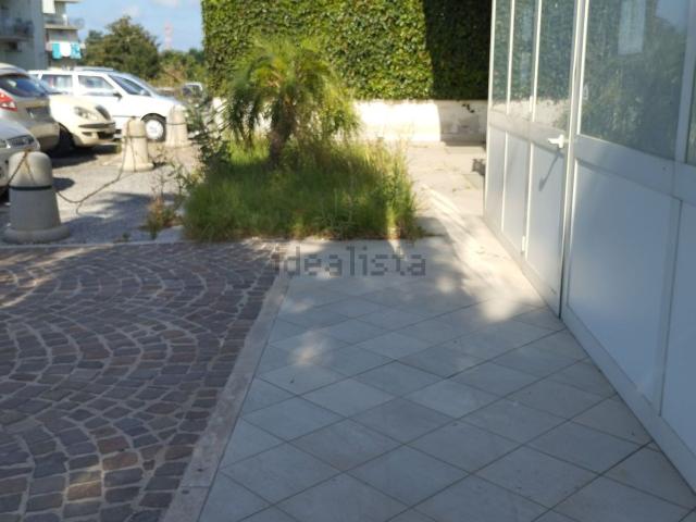 Locale Commerciale in vendita a Casalanno, Quarto