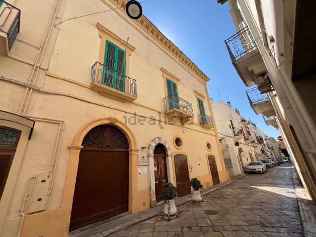 Locale Commerciale in vendita a Puglia, Brindisi