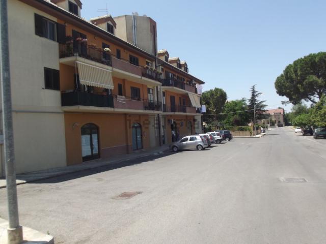 Locale Commerciale in vendita a Piazza, Sicilia